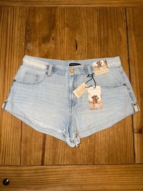 NWT Sincerely Jules The Baggy Short Distressed Denim Shorts